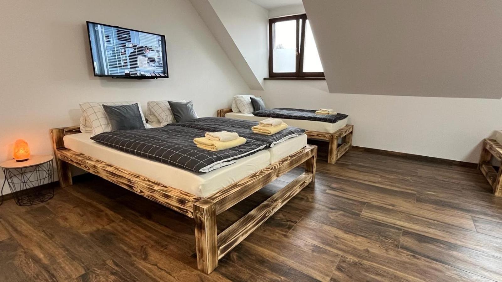 Apartman Kuga 미쿨로프 외부 사진