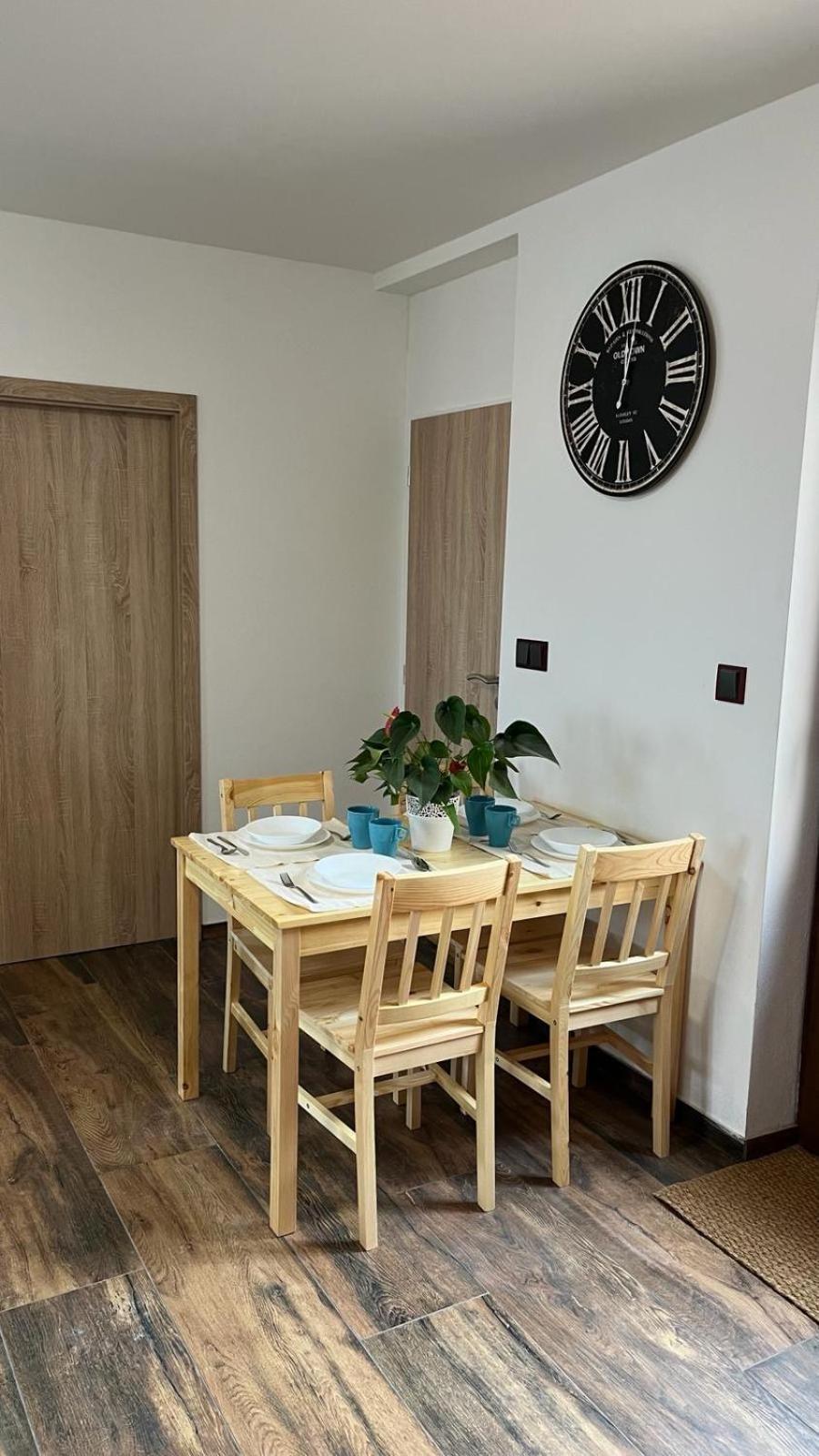 Apartman Kuga 미쿨로프 외부 사진